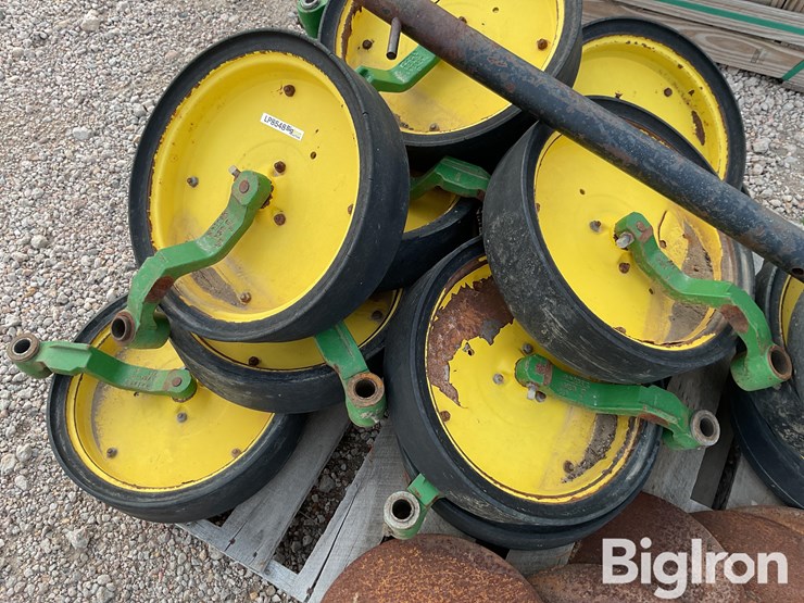 john-deere-8-image-16