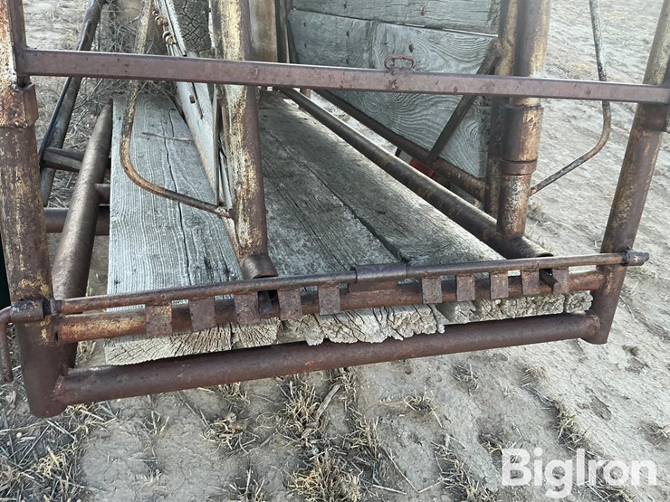 portable-squeeze-chute-image-8