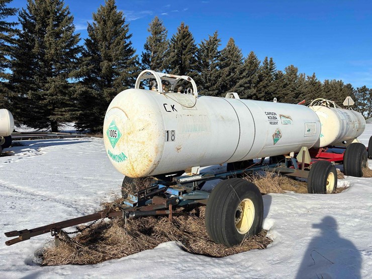 anhydrous-tank-with-trailer-image-1