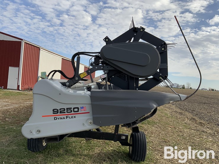 2014-gleaner-9250-image-4