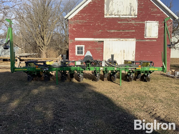 2007-john-deere-1710-image-2