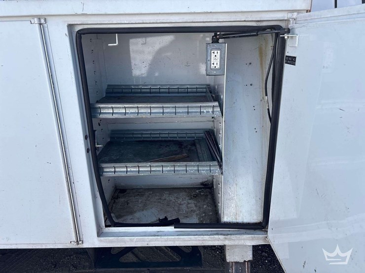 2014-ford-f550-image-41