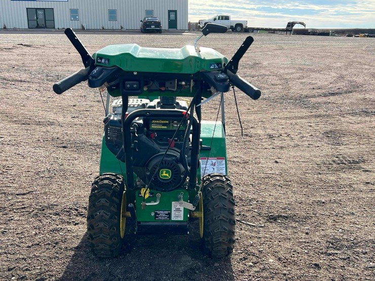 john-deere-1330se-snowblower-image-9