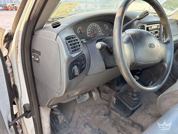 2001-ford-f150-image-13