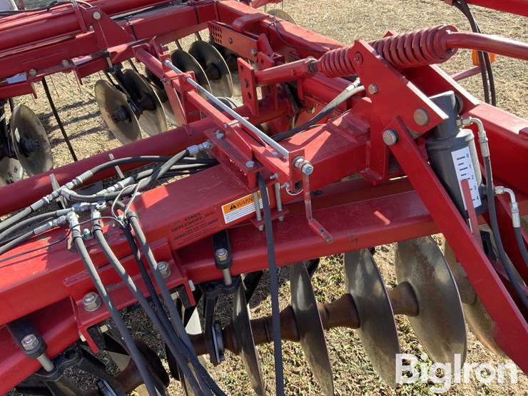 case-ih-3950-image-14