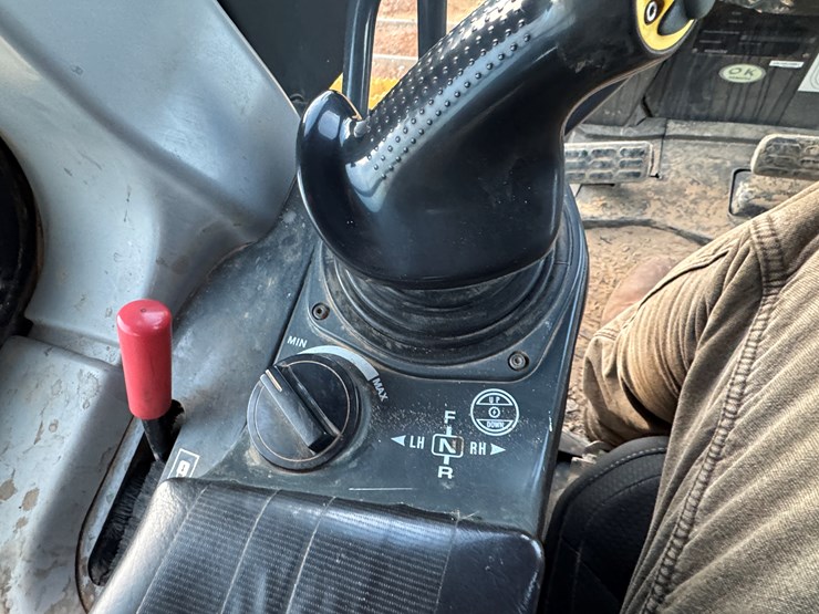 komatsu-d65px-image-44