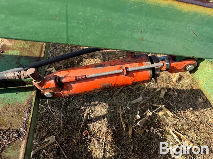 john-deere-200-image-17