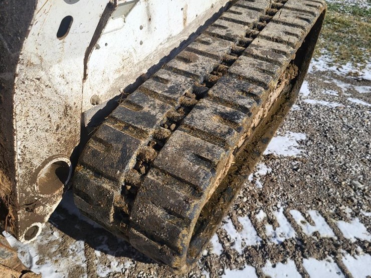 2017-bobcat-t630-image-13