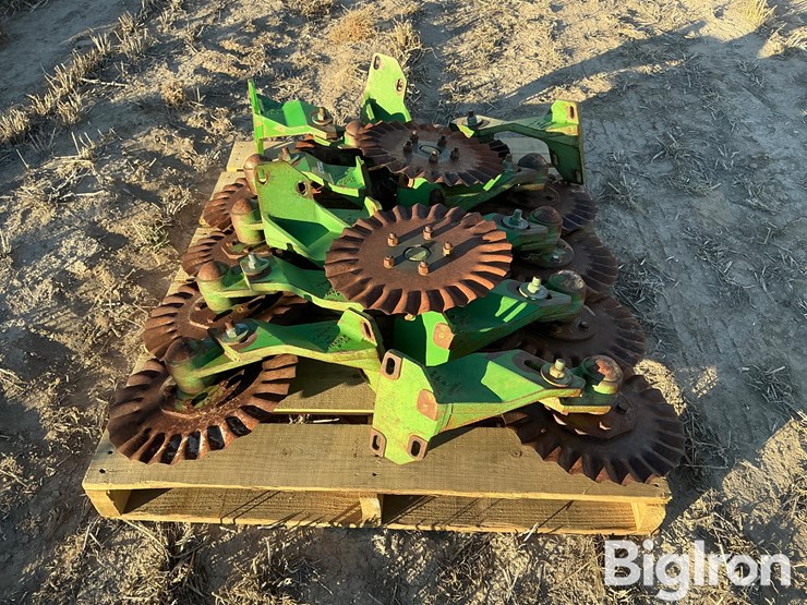 john-deere-7300-image-5