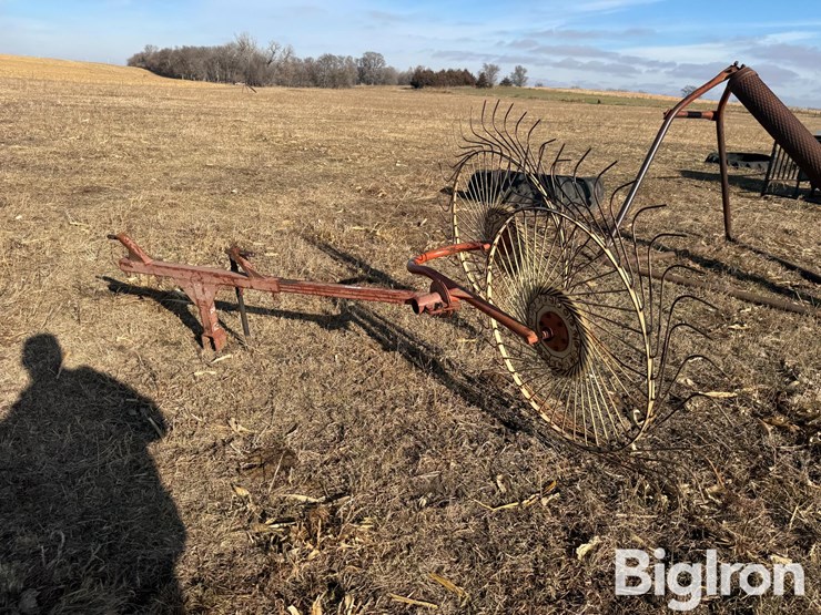 3-pt-hay-inverter-rake-image-10