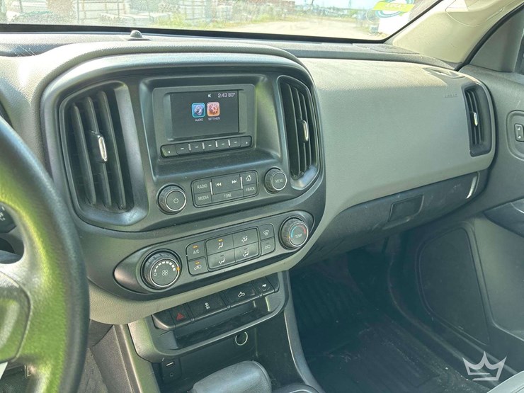2017-chevrolet-colorado-image-16