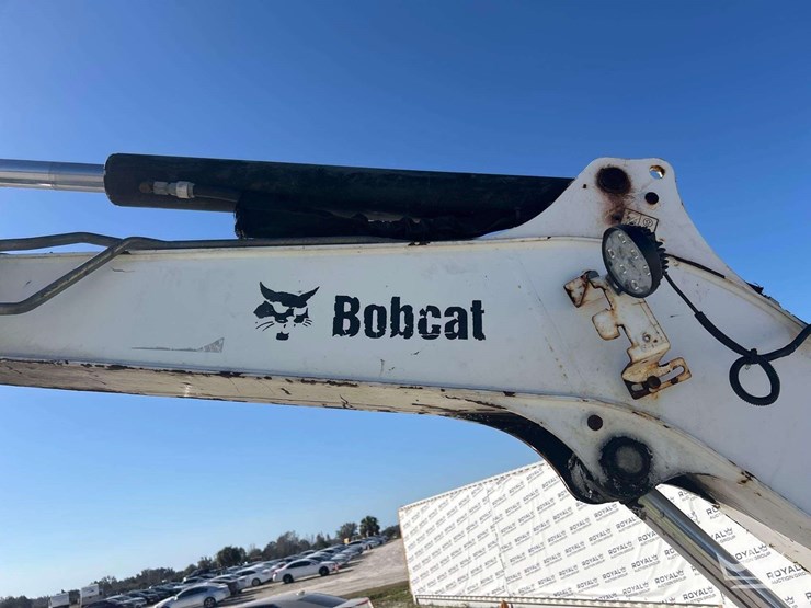 2011-bobcat-e50m-mini-excavator-image-18