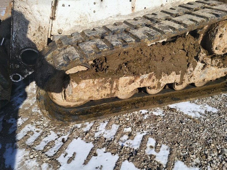 2017-bobcat-t630-image-18