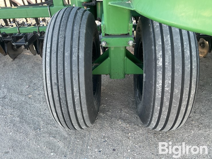 great-plains-solid-stand-24-image-19