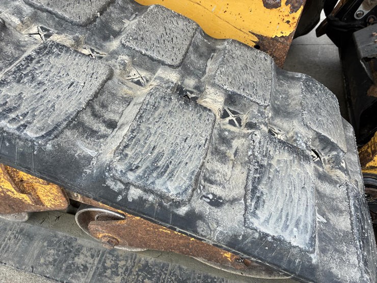 caterpillar-279c2-image-21