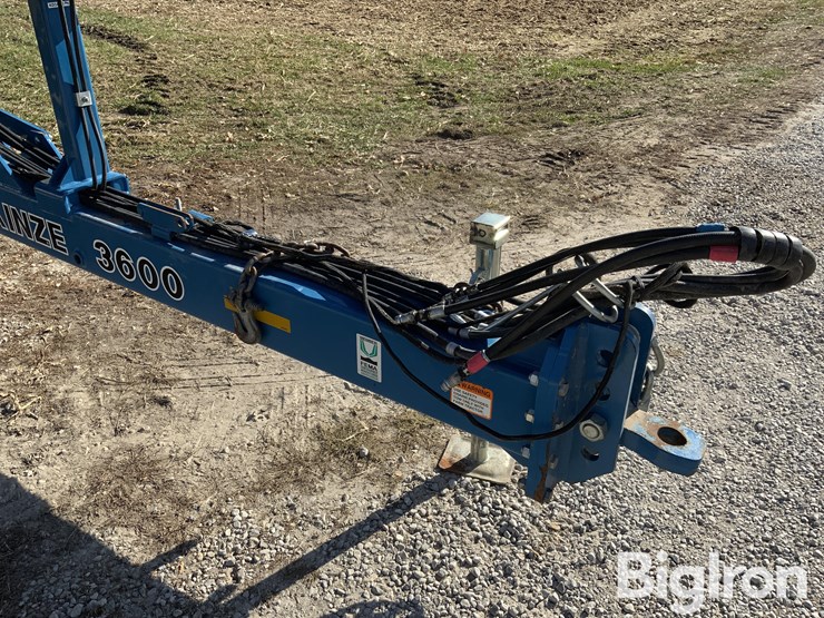 2009-kinze-3600-image-10