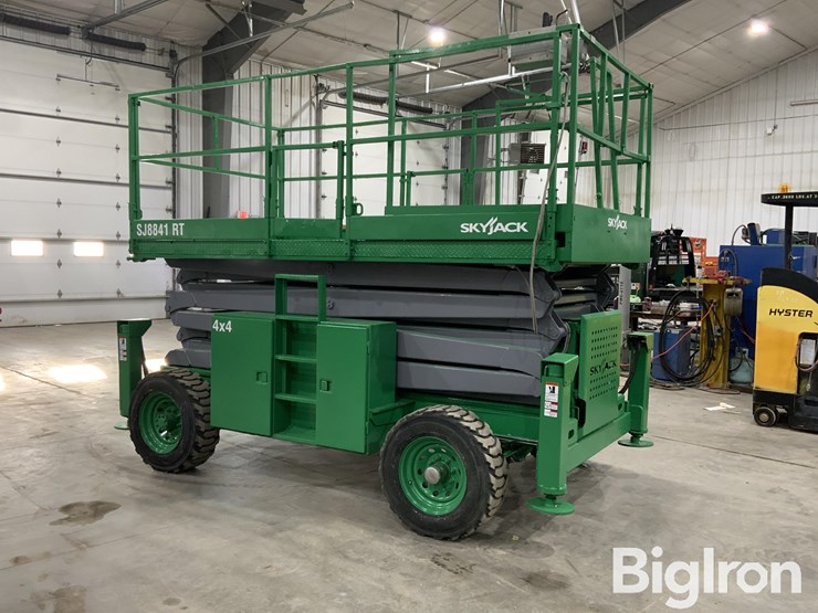 2016-skyjack-sj8841rt-image-3