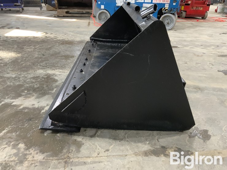72"-general-purpose-skid-steer-bucket-image-17