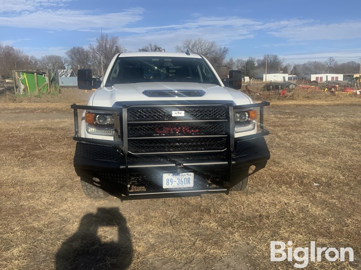 2019-gmc-sierra-2500-image-2