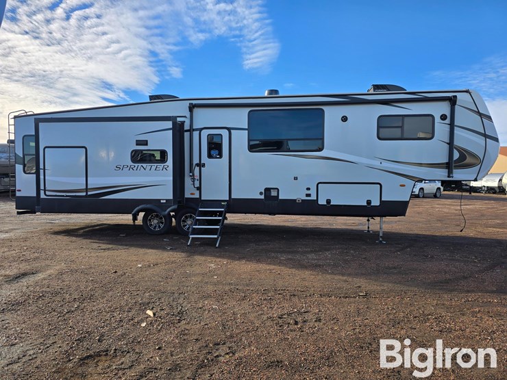 2021-keystone-sprinter-3570lft-5th-wheel-camper-image-4