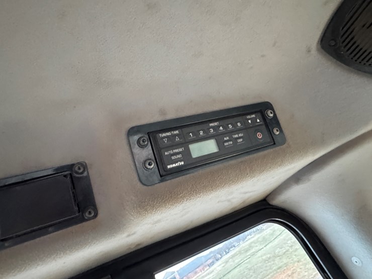 komatsu-d65px-image-48