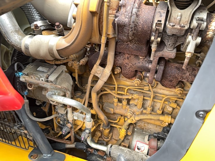 2022-john-deere-310-image-22