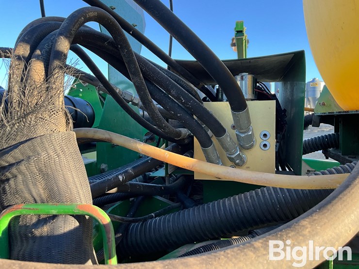 2009-john-deere-1770nt-image-18