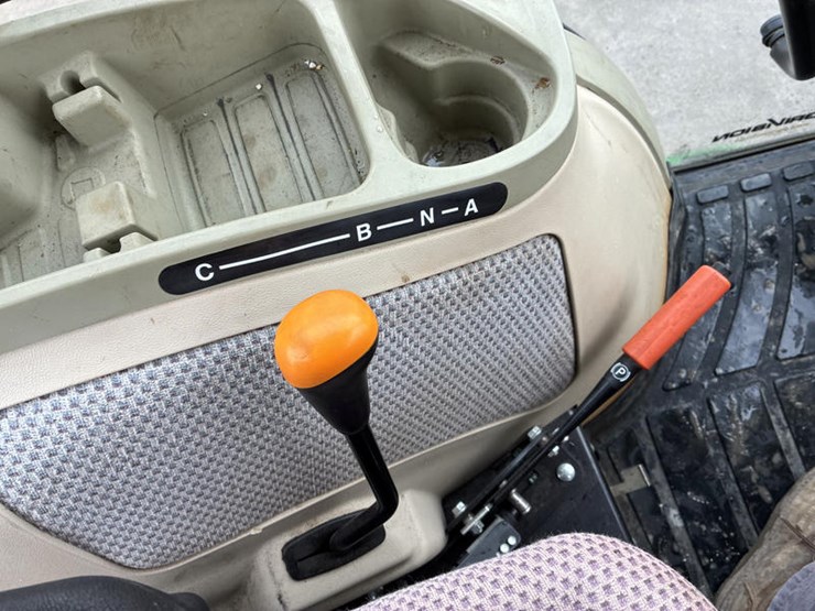 john-deere-3033r-image-61