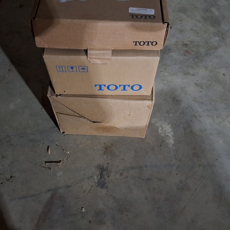 #311 • TOTO BRAND MOTION SENSOR FLUSH VALVE AND FAUCET WITH CONTROLLER