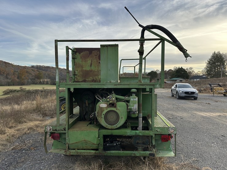 #2946-•-towable-hydro-seeder-image-4