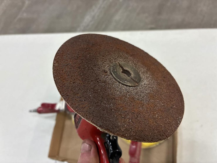 #115326-•-box-of-air-sanders-image-8