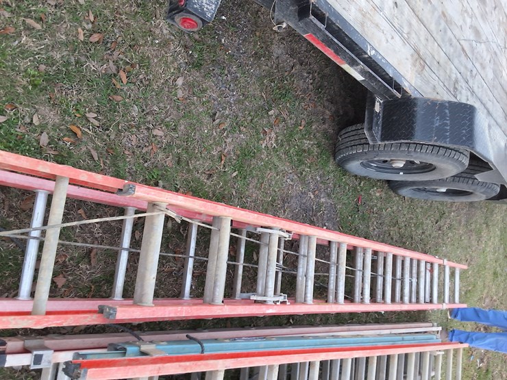 #327-•-lot-of-2-keller-extension-ladders-image-1