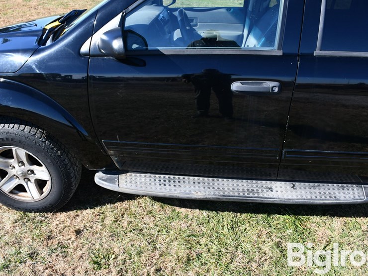 2005-dodge-durango-image-13