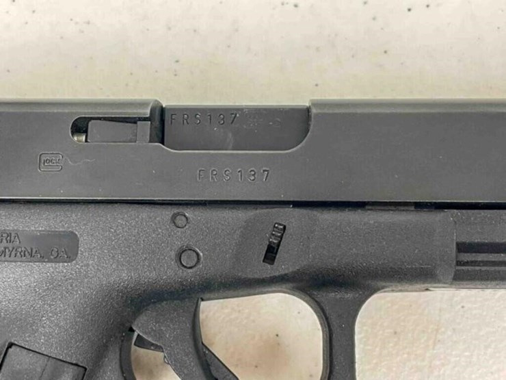 glock-pistol-image-10