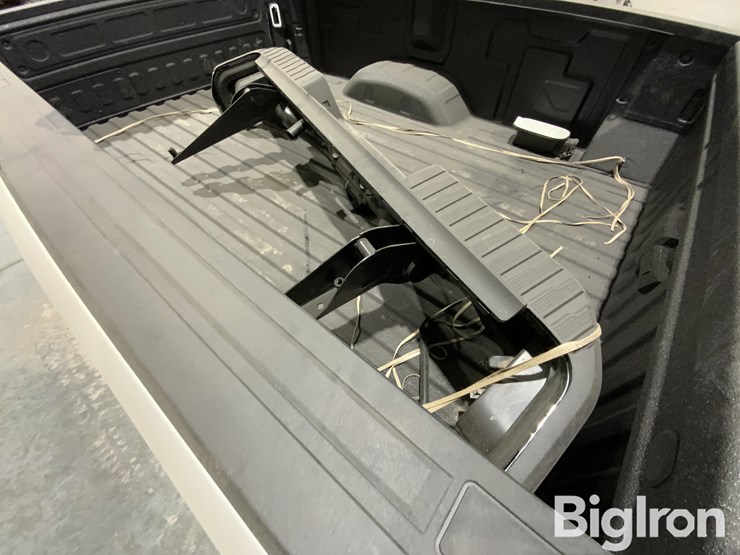 chevrolet-silverado-ltz-pickup-box-&-rear-bumper-image-12