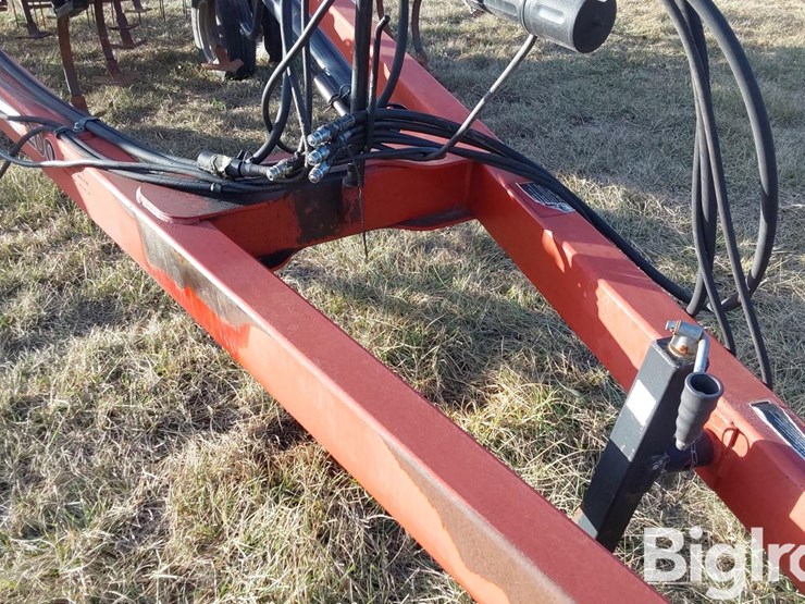 2011-case-ih-200-image-10