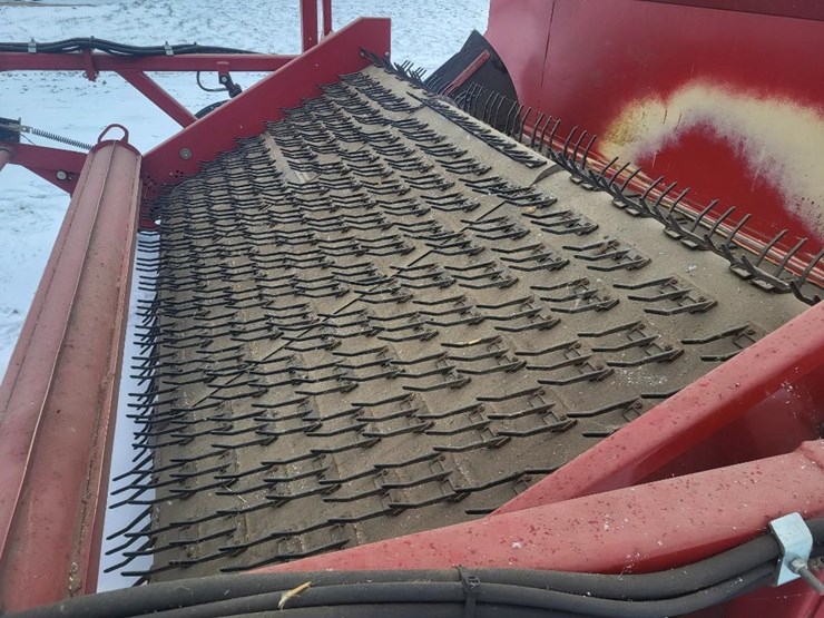 2013-new-holland-h5420-image-18