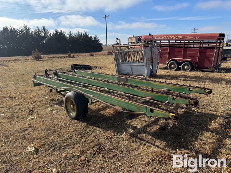 john-deere-200-image-7