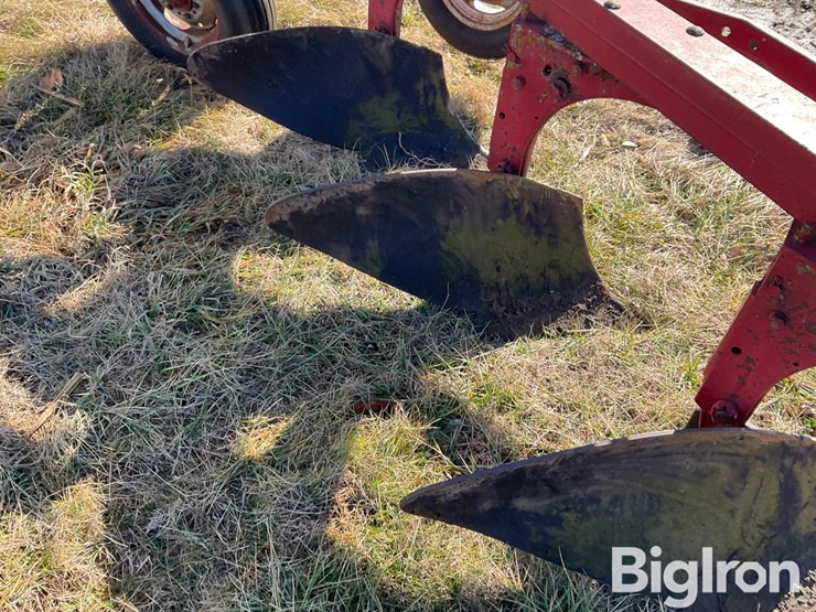 international-550-image-11