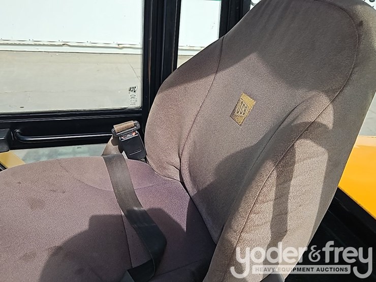 2015-jcb-926-image-32