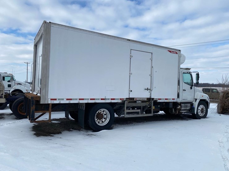 2018-hino-338-image-3