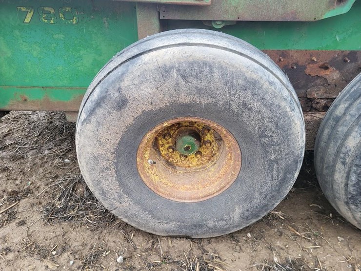 john-deere-780-image-26