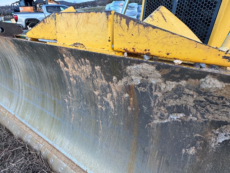 komatsu-d65px-image-15