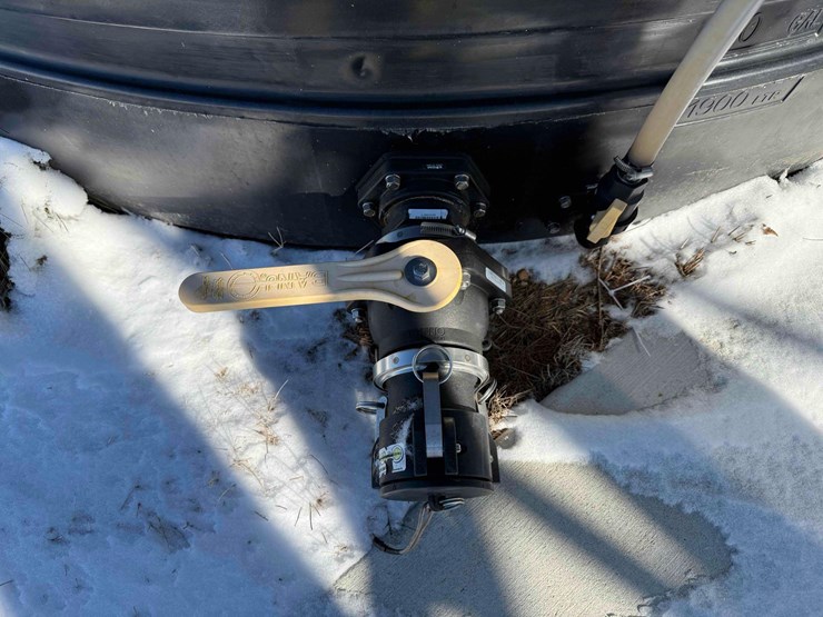 2021-5000-gal.-endura-poly-tank-image-3