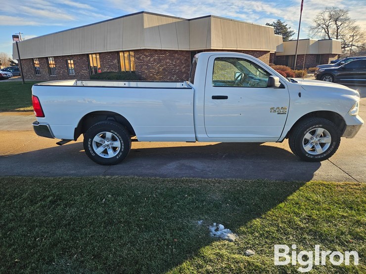 2020-dodge-1500-image-4