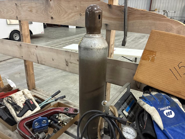 #115312-•-marquette-wire-welder-image-2