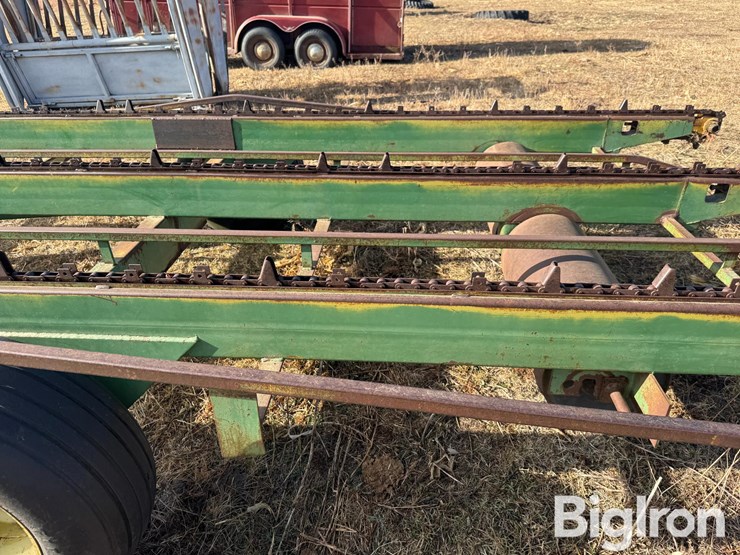 john-deere-200-image-19