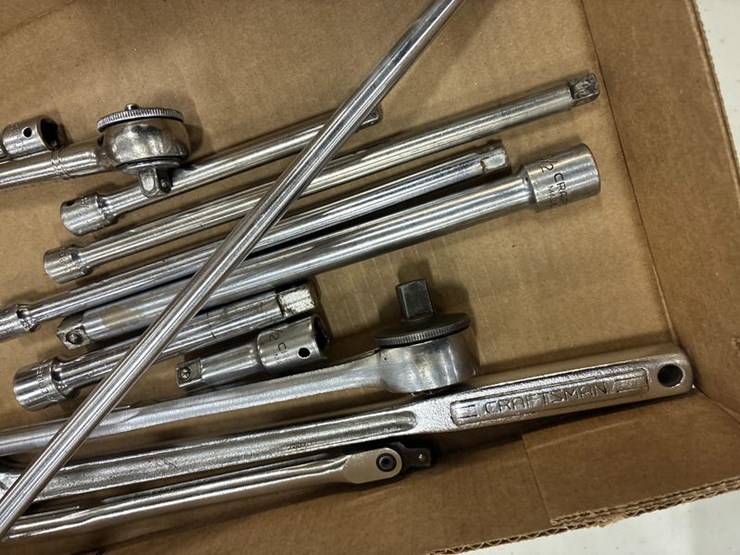 #115286-•-assorted-ratchet-&-extentions-image-6