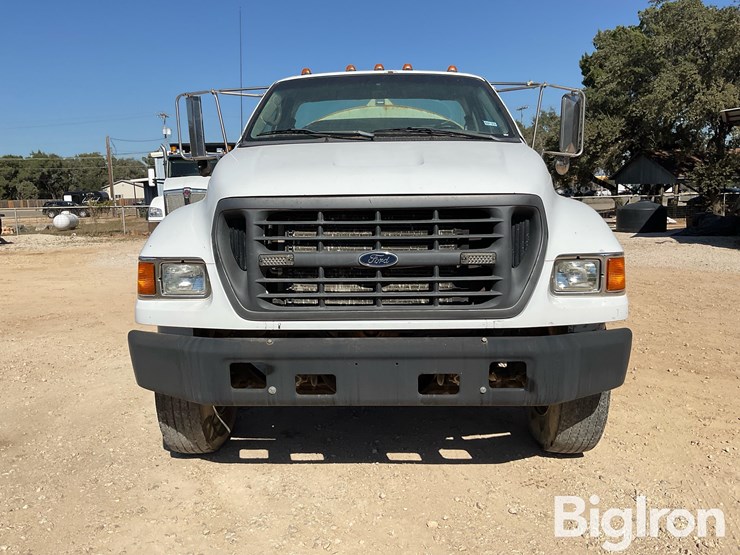 2000-ford-f650-image-14