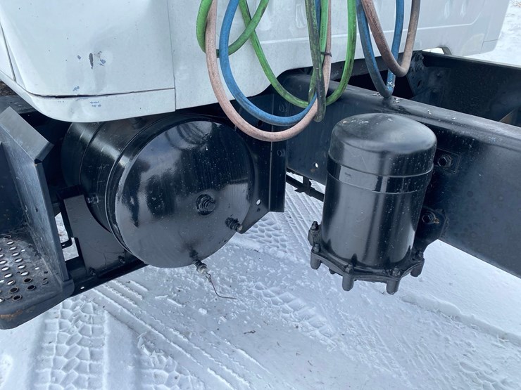 2001-case-ih-4900-image-17